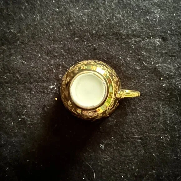 4 - Estate Vintage 22kt Hand Painted Demitasse Cups w/Saucers - Picture 8 of 11